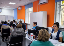 Астраханцам помогли вернуться к профессии после долгой безработицы