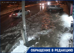 Микрорайон Бабаевского заливает огромная лужа