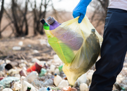 На астраханском газоконденсатном месторождении нашли незаконную свалку