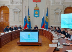 В астраханском правительстве думали, как поднять зарплату бюджетникам