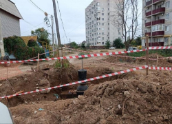 В Астрахани после обращения местного жителя огородят водопроводную траншею