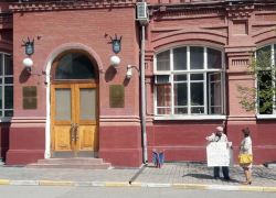 Пикетировавшего администрацию губернатора Астраханской области отправили в психушку