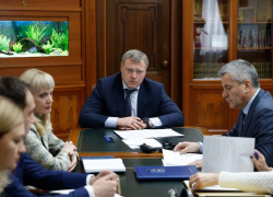 Астраханский губернатор поручил заплатить обманутым дольщикам до конца 2023 года
