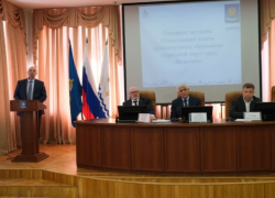 В Астрахани высадят компактные деревья: они не повредят городской инфраструктуре