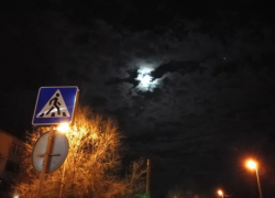 Две ночи подряд подросток устраивал беспредел в Ленинском районе Астрахани