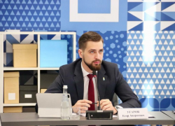 Егор Угаров покидает пост министра образования Астраханской области