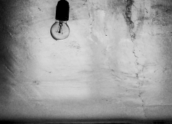 Астраханец жестоко расправился с родными отцом и бабушкой