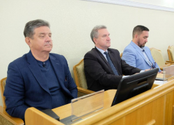 В Думе Астраханской области обсудили деятельность контрольно-счётной палаты региона и муниципалитетов