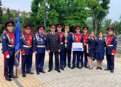 Астраханский казачий кадетский корпус получит 3 миллиона рублей и переходящее знамя Президента