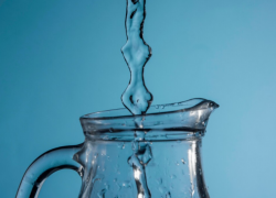 Астраханцам в микрорайоне Бабаевского организовали подвоз воды