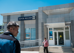 Экс-работников Почты России укусил змей-искуситель 