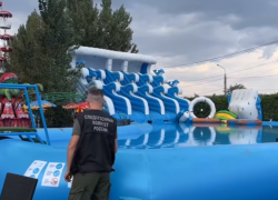 На директора астраханского парка завели дело из-за смерти ребенка в бассейне