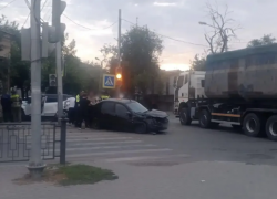 Утром в Астрахани произошло тройное ДТП с пострадавшими детьми