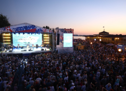 Фестиваль ухи, ярмарка, концерт: как в Астрахани отметили День рыбака