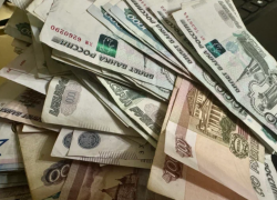 Главбух астраханской школы «заработала» больше трех миллионов рублей