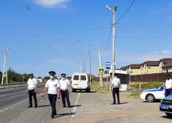 В Астрахани водитель маршрутки решил перед работой "заправиться" пивом