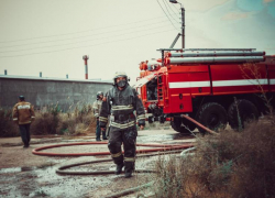 Астраханские спасательные службы нуждаются в огнеборцах