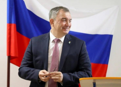 Вице-губернатор Павел Паутов рассказал астраханским гимназистам о том, почему Россия – страна возможностей
