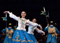 Астраханский ансамбль песни и танца представит новую программу