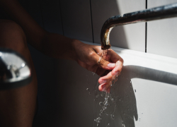 В Астраханской области авария на водопроводе оставила жителей без воды