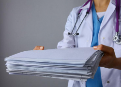 Из-за потерянных врачом документов астраханцу не присвоили инвалидность