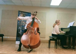 Игру юного астраханского контрабасиста оценили музыканты России и Японии
