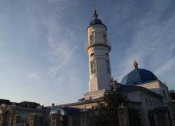 Игорь Бабушкин поздравил мусульман Астраханской области с Курбан-Байрамом