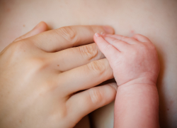 Астраханка пыталась убить новорожденного сына