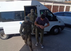 Астраханского капитана речного судна наказали рублем за оправдание терроризма