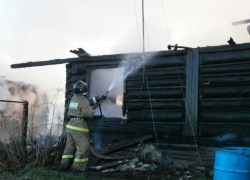 За выходные в Астрахани сгорело три частных дома
