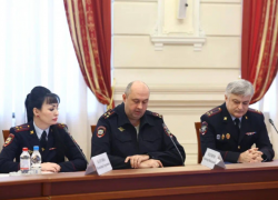 Право работать в Астраханской области получили 10690 иностранцев