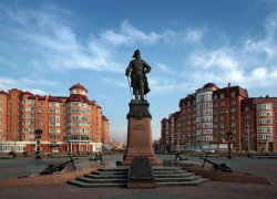 Сегодня у астраханского Петра Первого день рождения