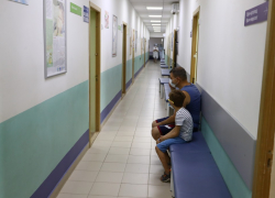 Обновить и разделить: в астраханской поликлинике сделают капремонт