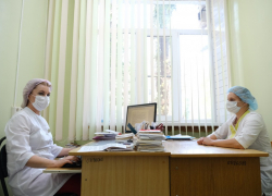 Астраханцы вызвали скорую помощь из-за гриппа и ОРВИ 679 раз за сутки