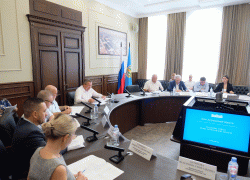 Спикер Игорь Мартынов провел заседание Совета областной Думы 