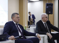 Бабушкин объяснил студентам, почему считает себя астраханцем