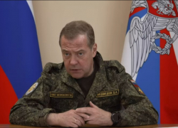 Дмитрий Медведев побывал на полигоне в Астраханской области