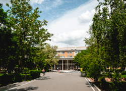 Преподавателя астраханского вуза развели на 6 миллионов рублей