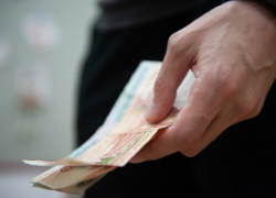 Астраханский следователь отделался условным сроком за вымогательство