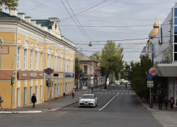 В Астрахани полностью обновили дорожное покрытие на улице Кирова