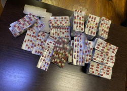 Астраханец продал знакомому крупную партию синтетического наркотика