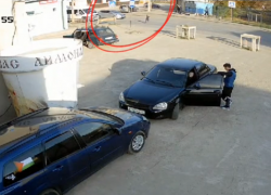 В Астрахани на улице Чкалова студент сбил школьника машиной