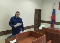 Астраханский суд рассмотрел дело о краже денег на благоустройство парка и сквера