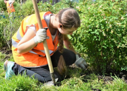 Астраханские подростки все чаще предпочитают работать во время летних каникул