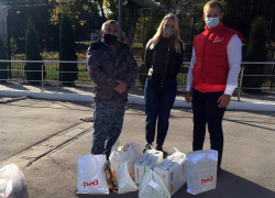 В 2021 году волонтёры РЖД помогли 80 ветеранам 