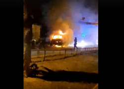 Ночью в Советском районе Астрахани сгорела машина ритуальной службы