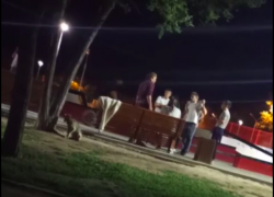 Полиция разыскивает астраханца, участвовавшего в драке со скейтерами