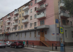 В Астрахани на улице Ленина сменили расположение дорожных знаков