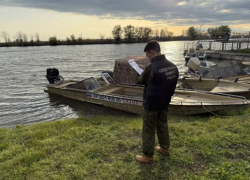 Под Астраханью в столкновении двух лодок пострадал пассажир