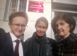 Семья погибшего от коронавируса врача надеется на справедливое решение суда за пределами Астраханской области 